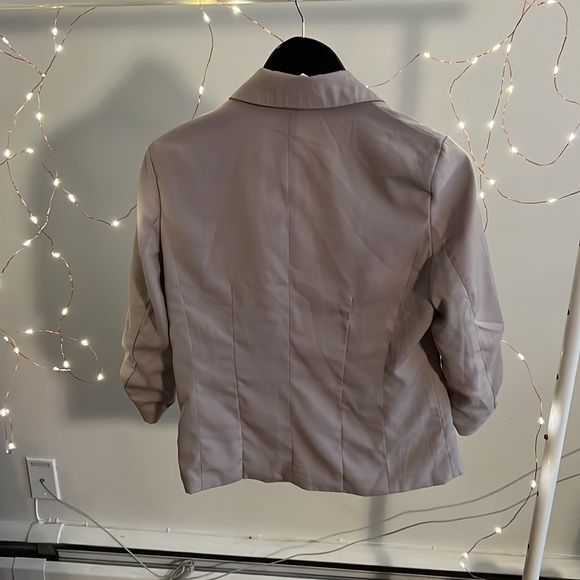 Blazer - Picture 3 of 3